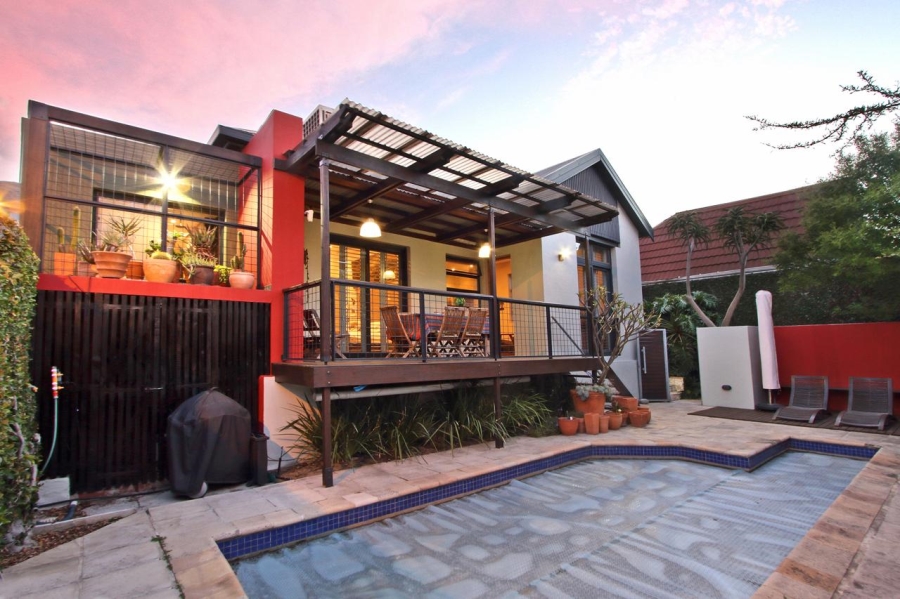 To Let 2 Bedroom Property for Rent in Green Point Western Cape